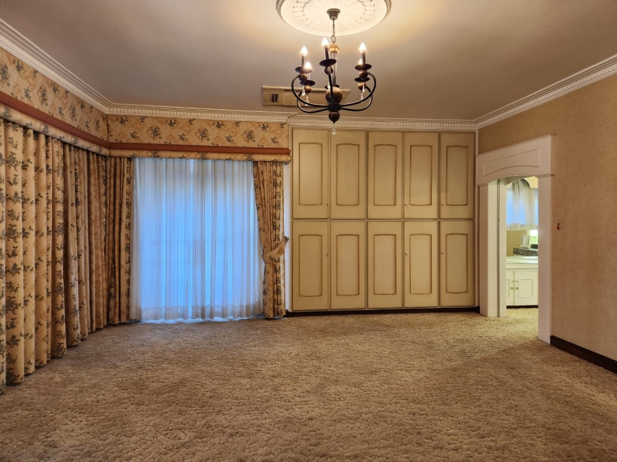 5 Bedroom Property for Sale in Dan Pienaar Free State